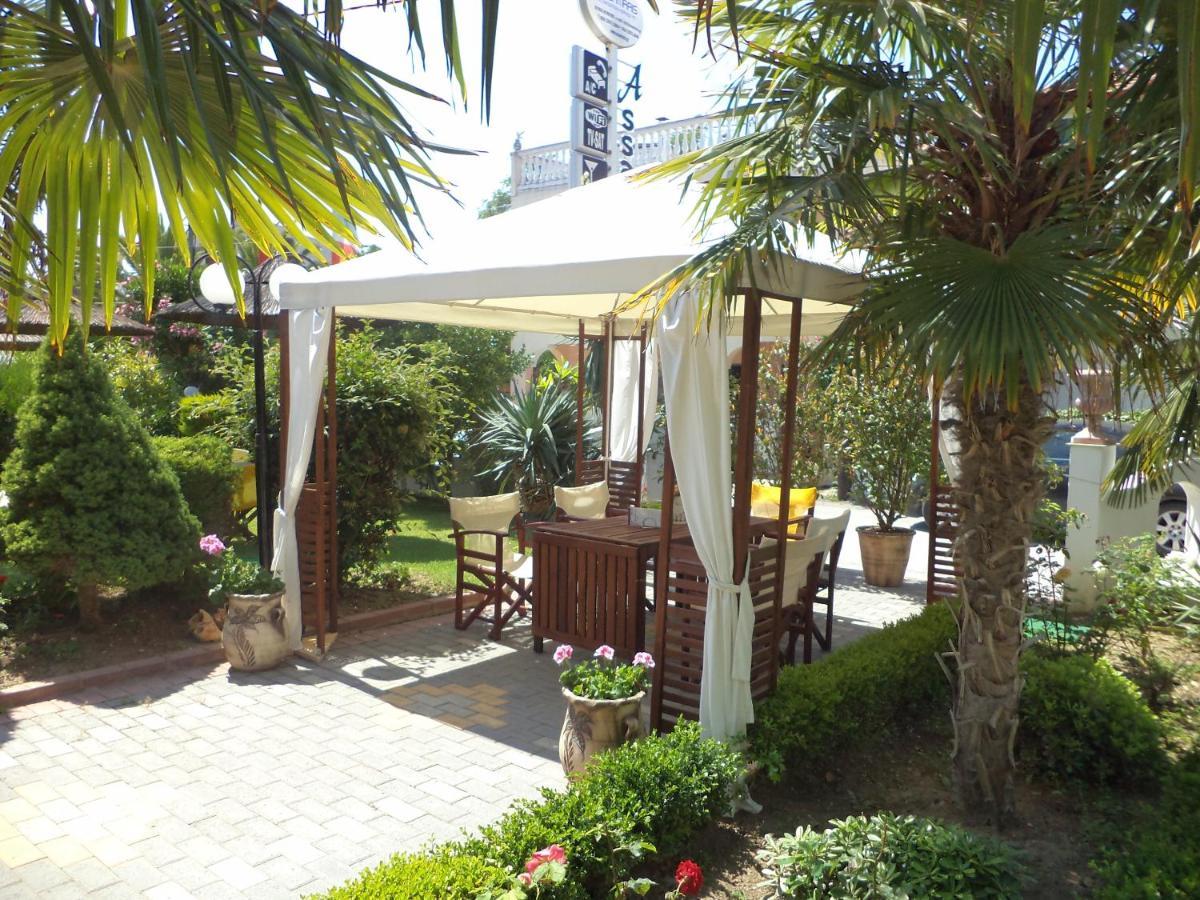Assamaris Apartment อัสโปรวาลตา ภายนอก รูปภาพ