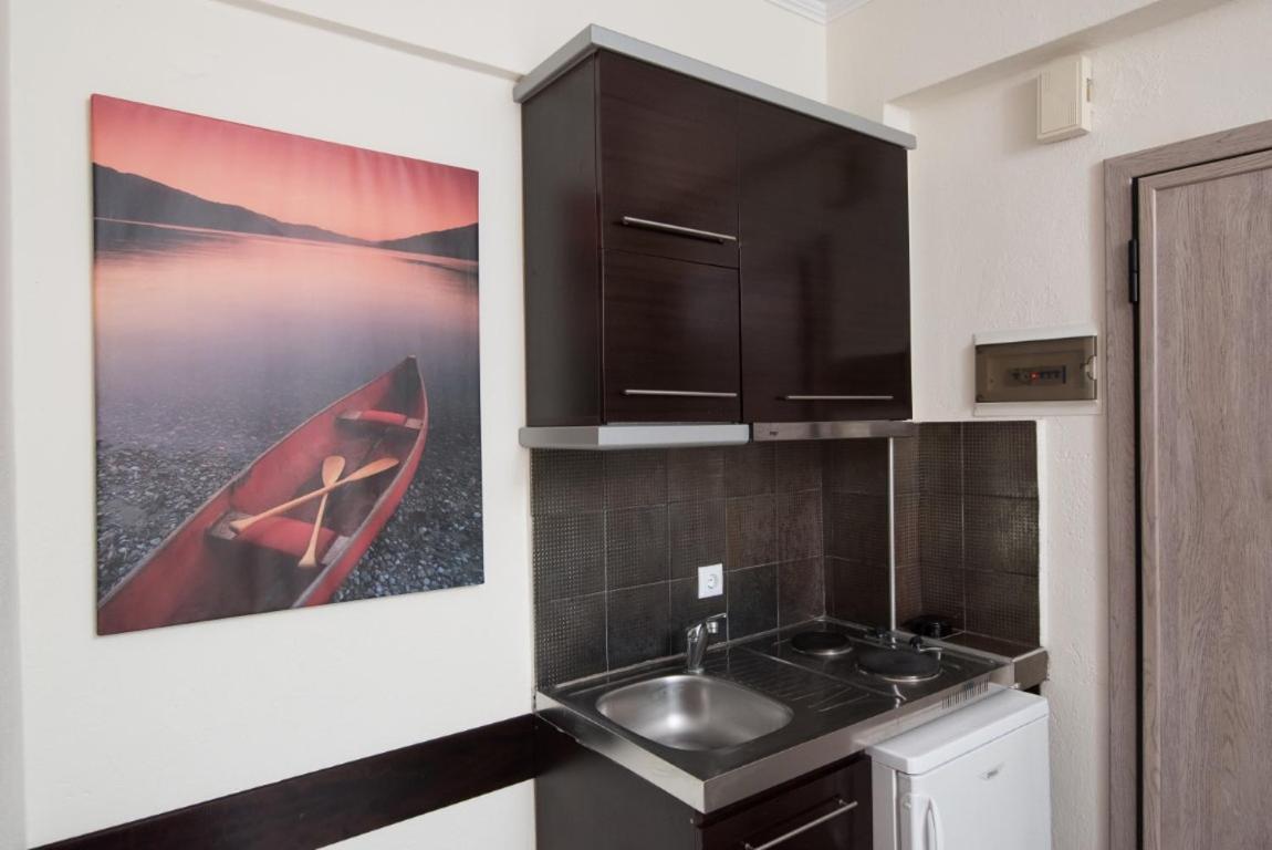 Assamaris Apartment อัสโปรวาลตา ภายนอก รูปภาพ