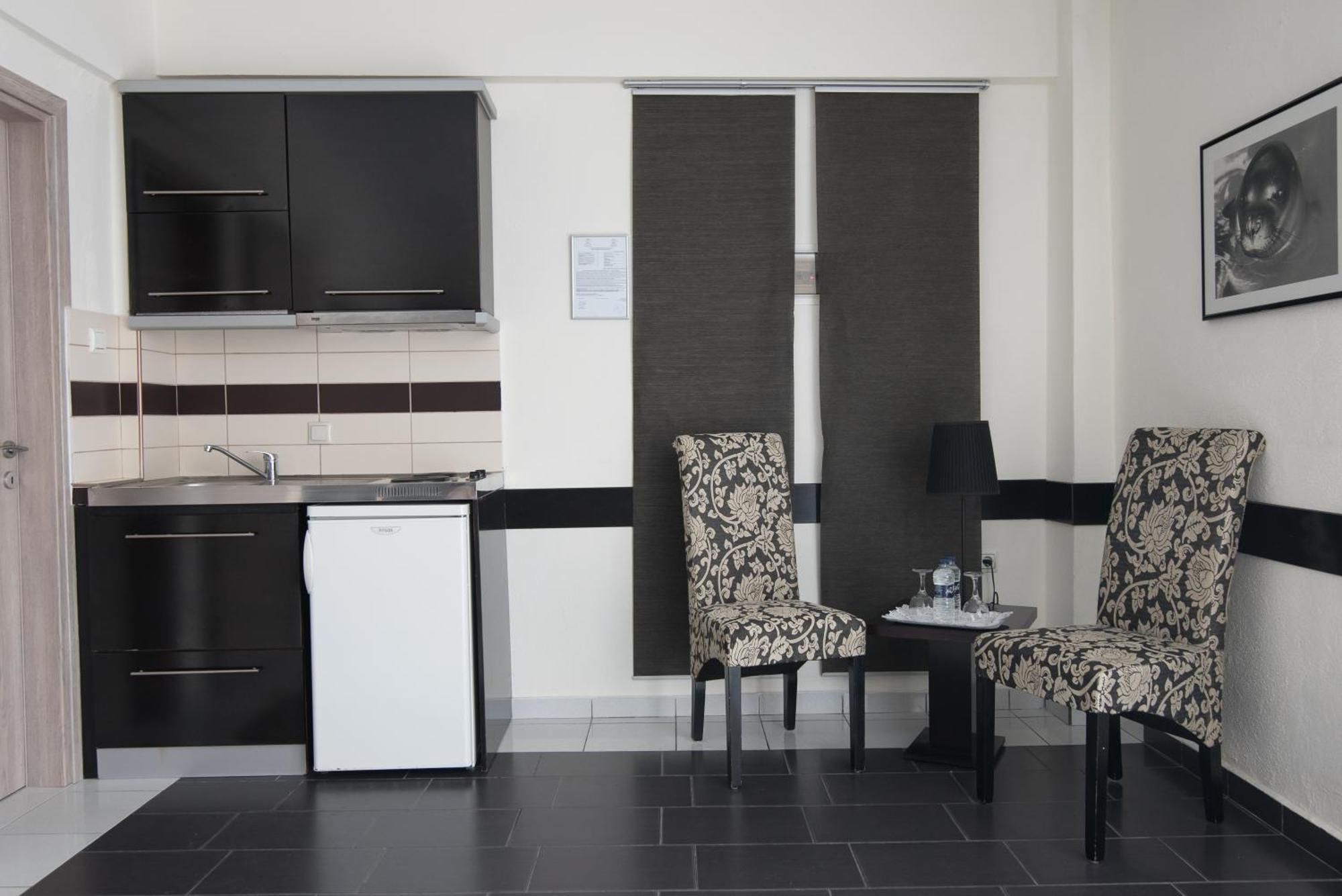 Assamaris Apartment อัสโปรวาลตา ภายนอก รูปภาพ