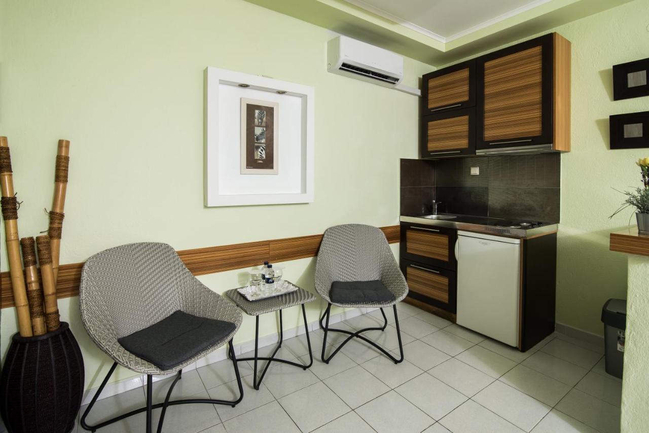 Assamaris Apartment อัสโปรวาลตา ภายนอก รูปภาพ